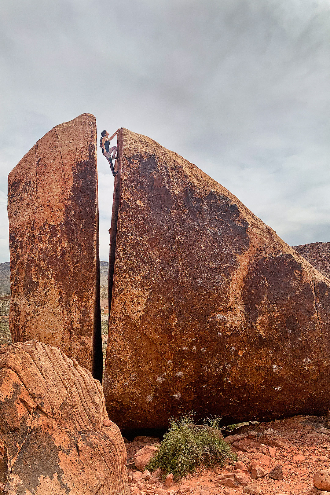 Red Rock Canyon Climbing + Pros and Cons of Living in Las Vegas