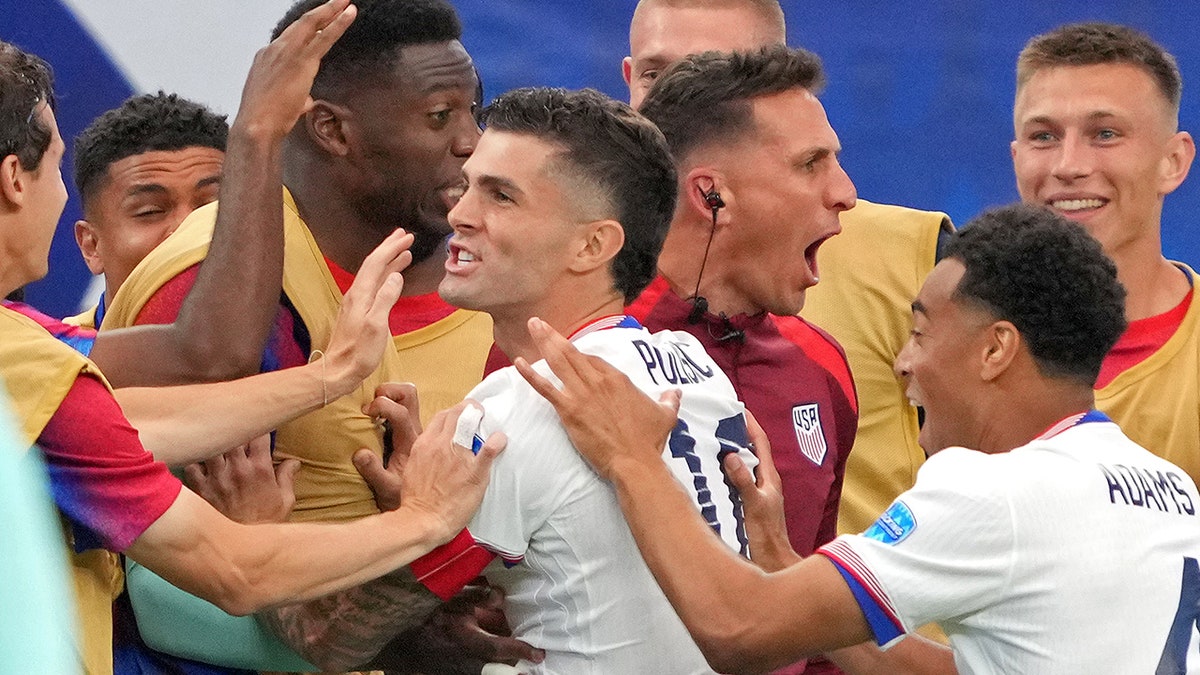 Christian Pulisic celebrates goal