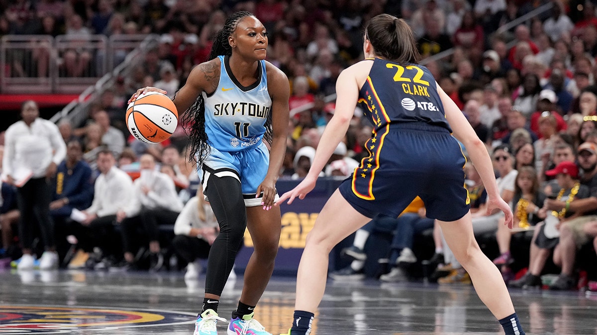 Chicago Sky player drives to the basket