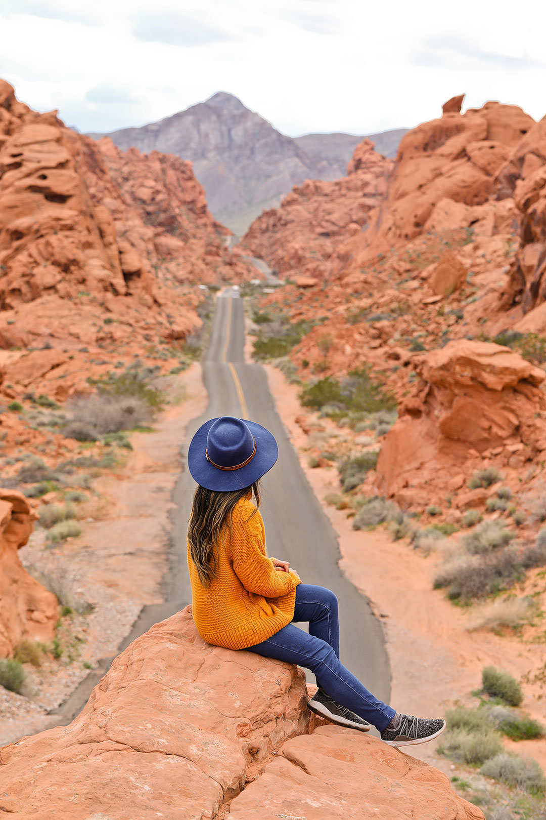 Valley of Fire - 101 Things to Do in Las Vegas NV // Local Adventurer #valleyoffire #travelnevada #usa