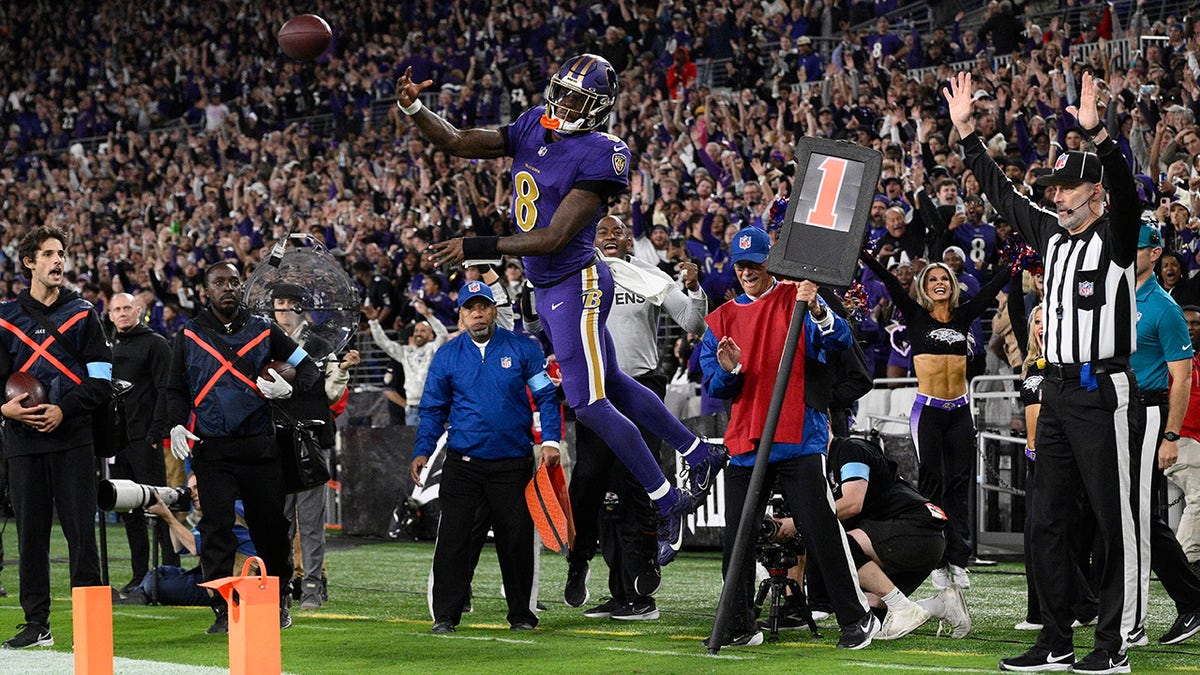 Lamar Jackson celebrates