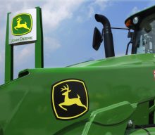 John Deere faces U.S. lawsuit over farmers’ ability to repair tractors