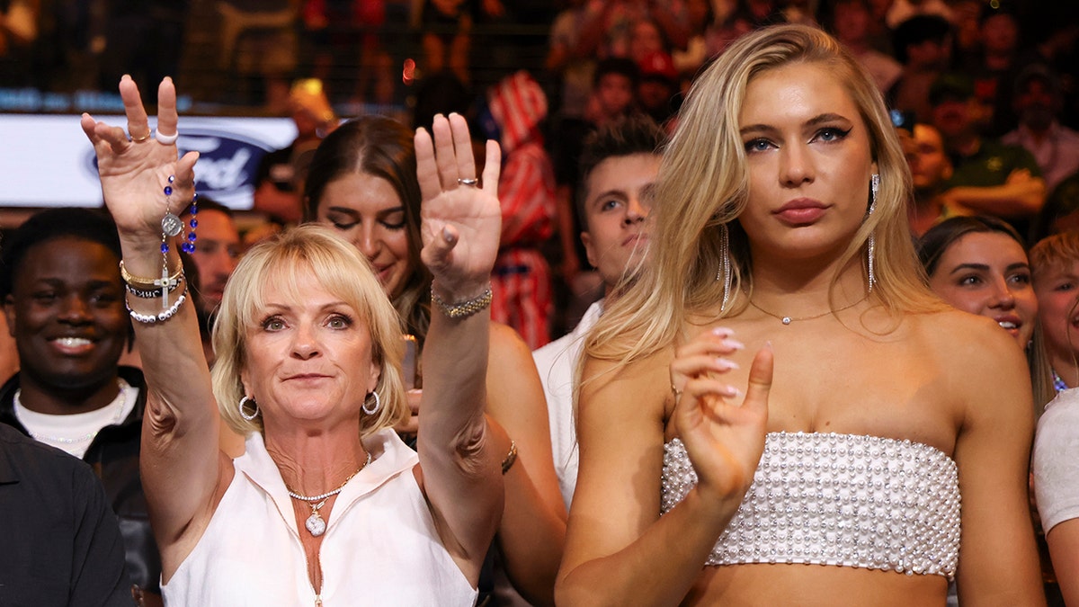 Pam Stepnick and Jutta Leerdam cheer on Jake Paul